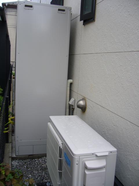 埼玉県上尾市Sさま邸（エコキュート設置工事）