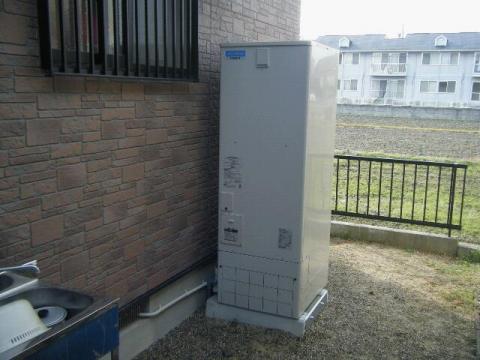 三重県四日市市I様邸　エコキュート