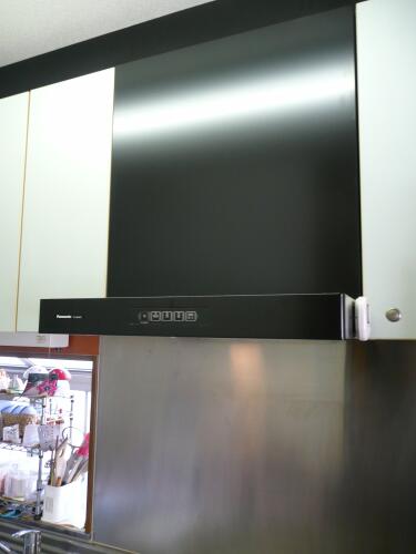 プロペラ換気扇からシロッコファンの換気扇へリフォーム