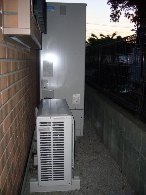 埼玉県上尾市Sさま邸（エコキュート設置工事）