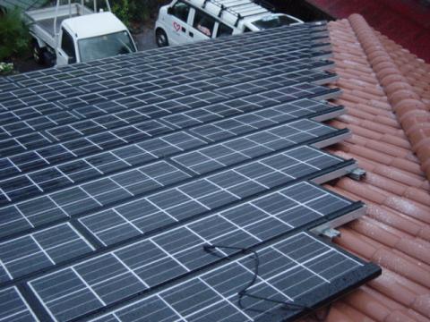 エルイマイ（株）太陽電池パネル91枚設置