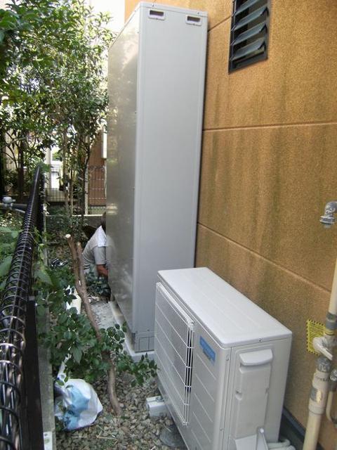 東京都世田谷区H様邸　エコキュート