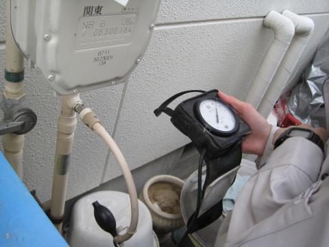 残留ガスを測定します【ＩＨクッキングヒーター工事】【長野県長野市】オール電化・エコ電化ＪＰ・街の工事屋さん【大光電気商会】