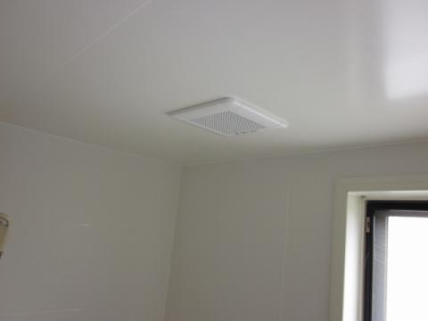 山口県山口市I様邸　浴室換気扇