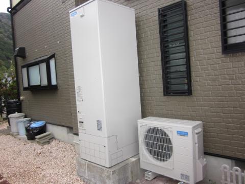 福岡県糟屋郡N様邸　エコキュート