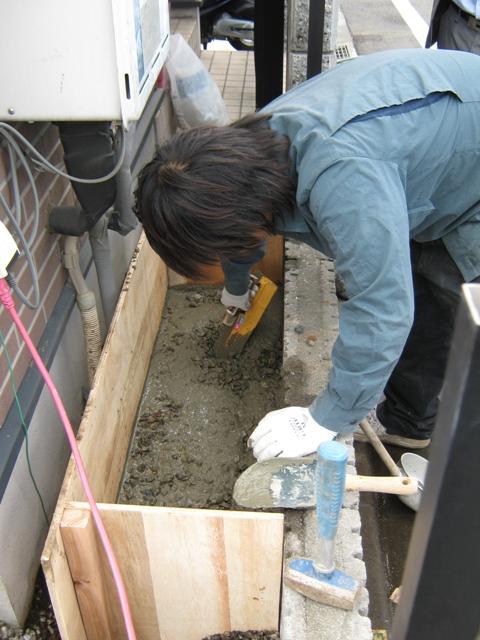 東京都日野市O様邸　エコキュート（基礎工事画像）