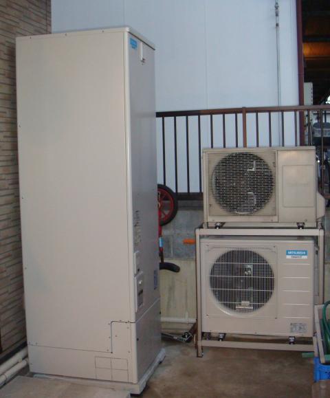 埼玉県さいたま市Kさま邸（エコキュート設置工事）