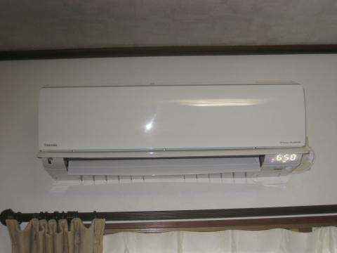 東北電力推奨東芝RAS-562DRN取付