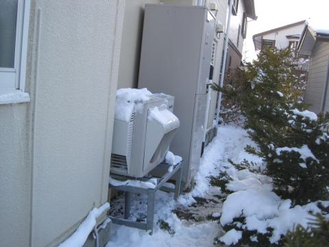 防雪カバーが必要ですか【長野県長野市エコキュート工事】【長野県長野市電気工事】【長野県長野市オール電化工事】【街の電気工事屋さん】エコ電化ＪＰ【大光電気商会】