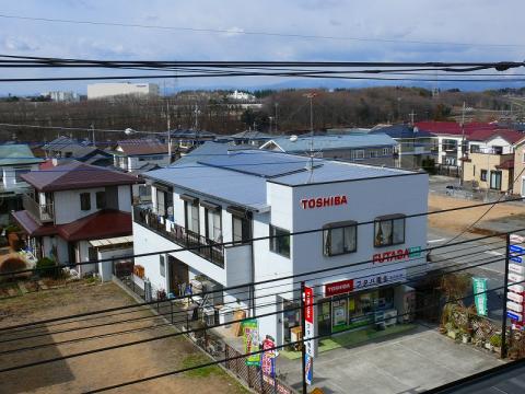 当店の屋根に太陽光を設置しました。