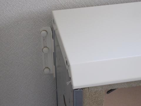 壁から離れません【電気蓄熱暖房器工事】【長野県長野市電気工事】【長野県長野市オール電化工事】【街の電気工事屋さん】エコ電化ＪＰ【大光電気商会】