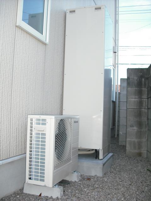 福岡市早良区　Ｋ様邸　エコキュート工事