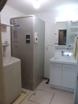 堺市西区・マンションの電気温水器取替