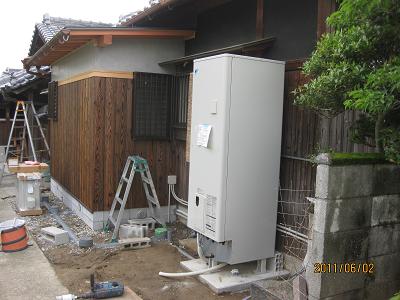 ダイキンエコ給湯ＥＱＮ４６０ＭＦＶ設置