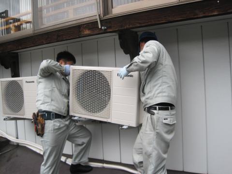 乗せるよ気をつけて【長野県長野市省エネエアコン工事】【長野県長野市電気工事】【長野県長野市太陽光発電工事】【長野県長野市蓄熱暖房器工事】【長野県長野市オール電化工事】エコ電化ＪＰ【大光電気商会】