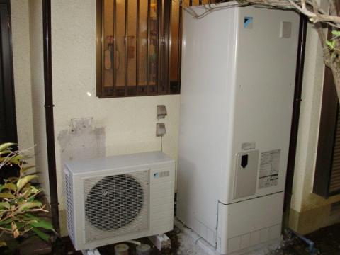 東京都青梅市M様邸　エコキュート