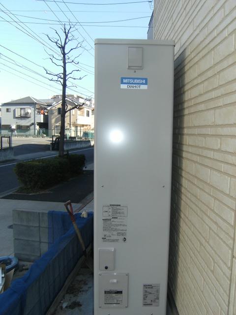 東京都足立区M様邸　エコキュート