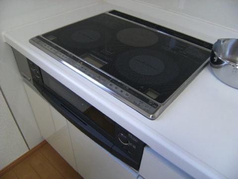 埼玉県川越市F様邸　IHクッキングヒーター