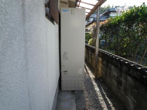 福岡県嘉麻市K様邸　エコキュート
