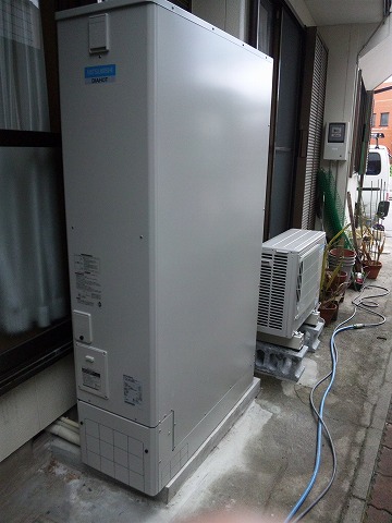 福岡県筑紫野市N様邸　エコキュート