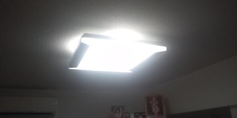パナソニックのLED照明器具に取り換え