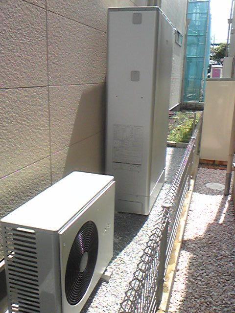 コロナデザインエコキュートに370Lです。