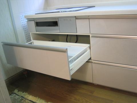 引出しが便利です！【長野県長野市キッチンリフォーム】【長野県長野市オール電化】【長野県長野市太陽光発電】エコ電化ＪＰ・街の工事屋さん【大光電気商会】