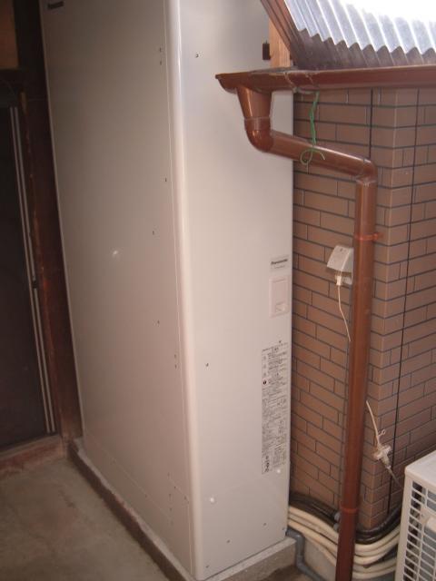 大阪府寝屋川市Ｏ様　エコキュート工事