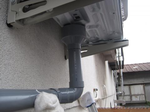 50ｍｍのドレン排水【長野県長野市エコナビ・エアコン】【長野県長野市太陽光発電】【長野県長野市オール電化】エコ電化ＪＰ・街の工事屋さん【大光電気商会】