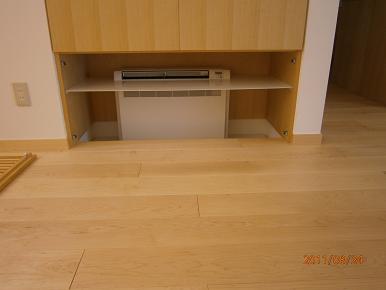 床置きエアコン取り付け