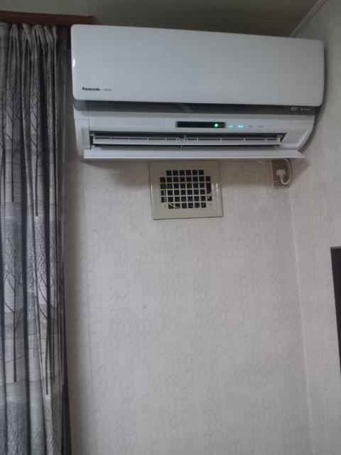 東京都渋谷区笹塚　プラズマテレビ壁掛け＆エコナビエアコン取り付け