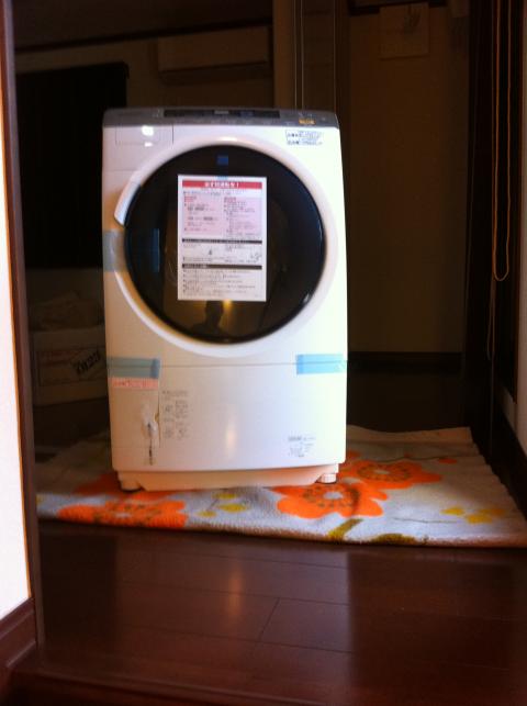 東京都世田谷区　パナソニック新型ななめドラム配達