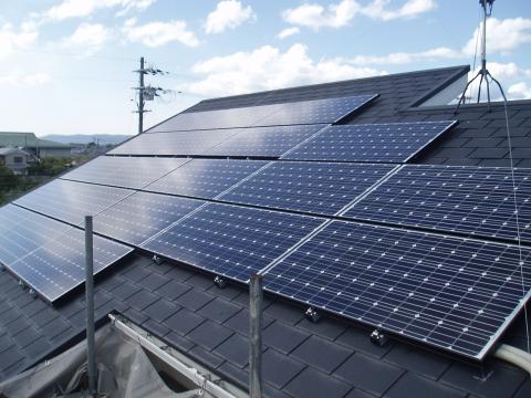 奈良県広陵町Ｈ様邸太陽光発電システム工事。