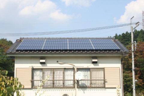 2棟を繋ぐ太陽光発電　SANYO HIT 5.16kw　その3