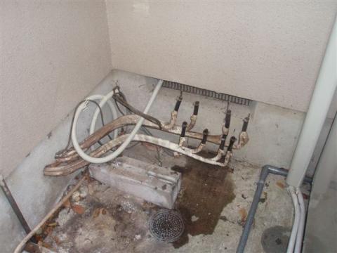 ヒートポンプ式床暖房熱源機への入替 その2（神奈川県逗子市）