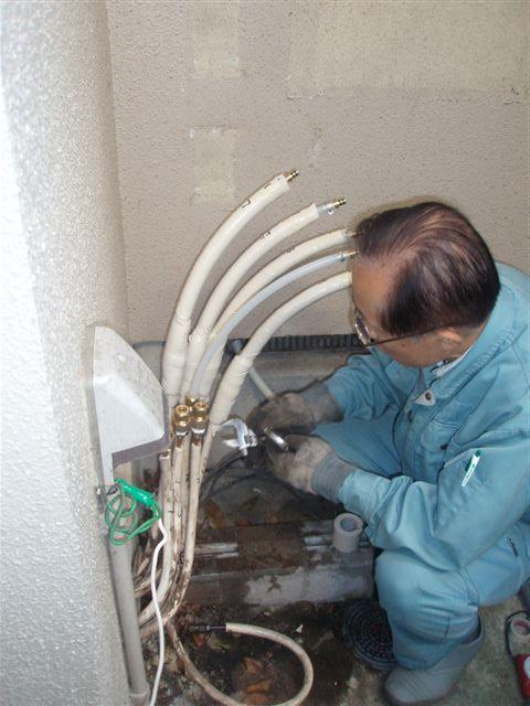 ヒートポンプ式床暖房熱源機への入替 その3（神奈川県逗子市）