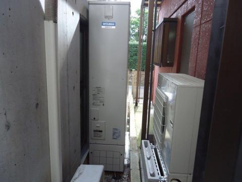 埼玉県鶴ヶ島市O様邸　エコキュート