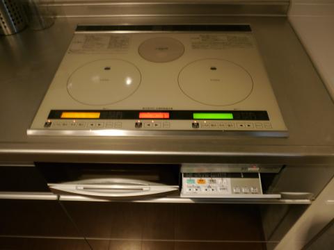 埼玉県越谷市Ｎ様邸《ＩＨクッキングヒーター設置工事》