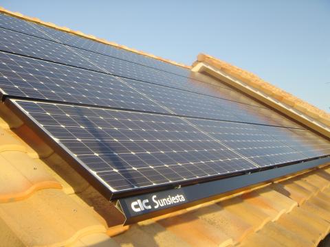 藤枝市　Ｙ様邸　ＨＩＴ太陽光設置工事致しました。