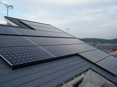 奈良市Ｋ様邸太陽光発電設置工事。