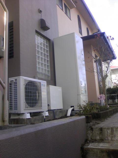 兵庫県三木市Ｉ様邸エコキュート工事