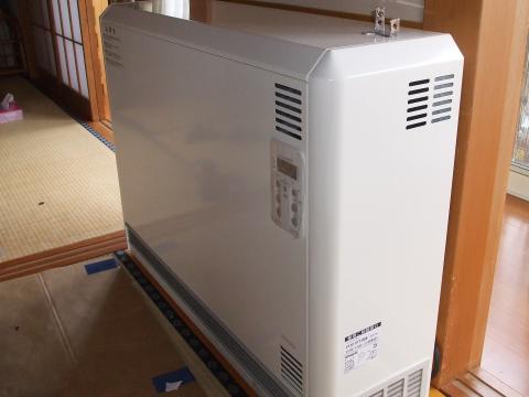 蓄熱暖房機器ユニデ−ル製VUEi40J