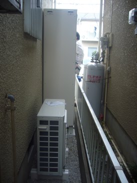 埼玉県南埼玉郡宮代町　Sさま邸　 オール電化工事　（エコキュート・IH、真空式ソーラー温水器撤去)