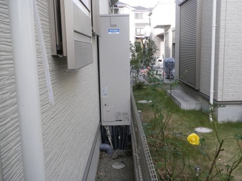 埼玉県越谷市A様邸《エコキュート設置工事》