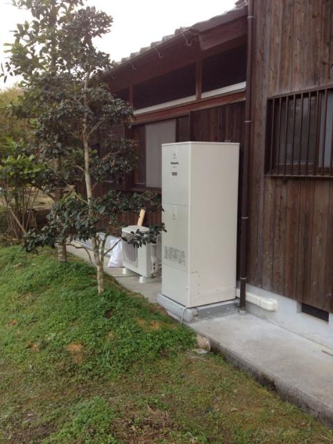 兵庫県三木市Ｓ様邸パナソニック３７０Ｌエコキュート