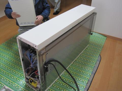 バックガード付るよ【長野県長野市蓄熱暖房器工事】【長野県長野市電気工事】【長野県長野市オール電化工事】【長野県長野市太陽光発電工事】エコ電化ＪＰ【大光電気商会】