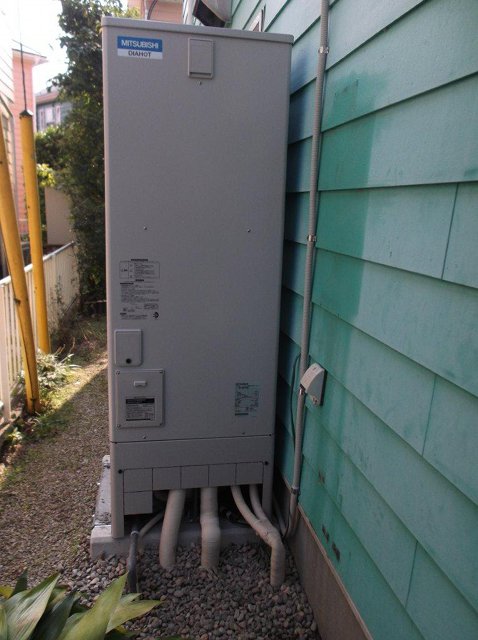 埼玉県入間郡M様邸　エコキュート