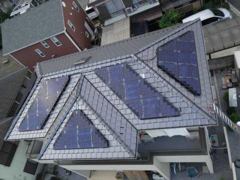 複雑な形状の屋根にも?