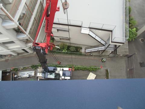 箕面市/Rマンション【太陽光発電/全量買取】製品搬入