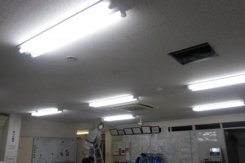 大阪府茨木市・A社屋内の【照明器具/天井裏・配線一式】交換工事